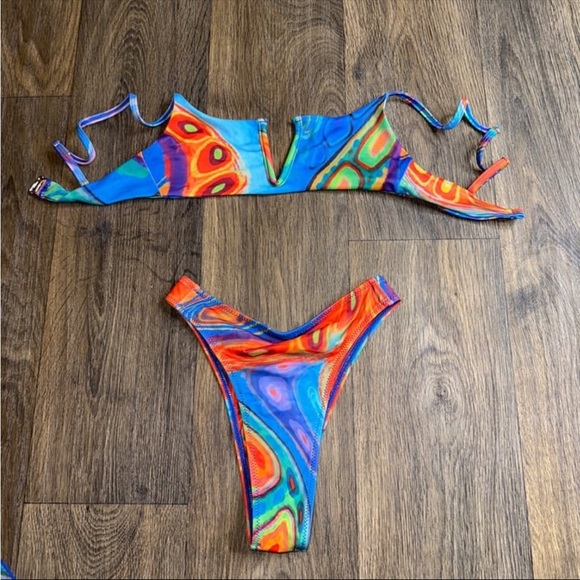 Swirly Trippy Bikini 4-Piece Set - Picture 1 of 2